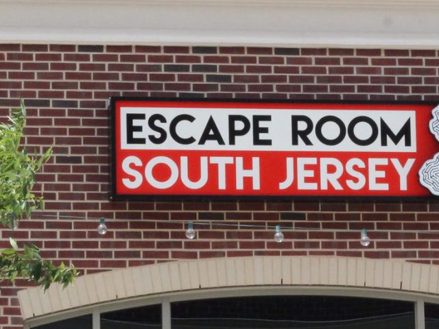 escape room sign