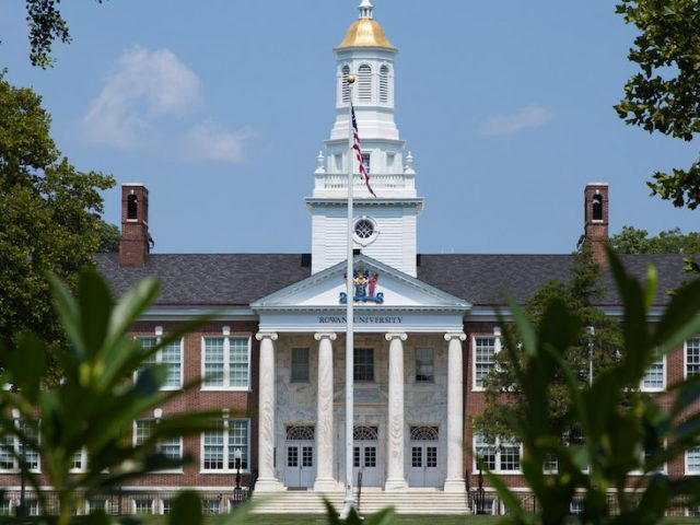 Photo of Bunce Hall.