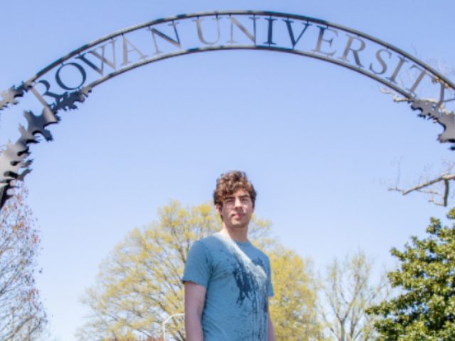 Kevin in front of Bunce Arch